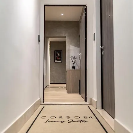 Corso 84 Luxury Couette-café