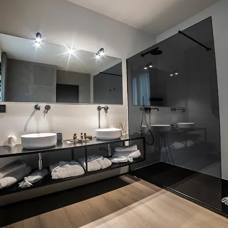 Corso 84 Luxury Bed & Breakfast 4*