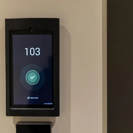 Corso 84 Luxury Couette-café Pescara