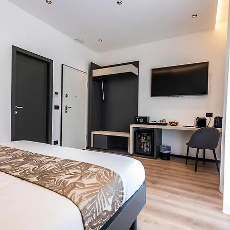 Corso 84 Luxury Bed & Breakfast 4*